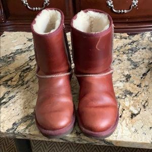 UGG leather boots, size 8.5